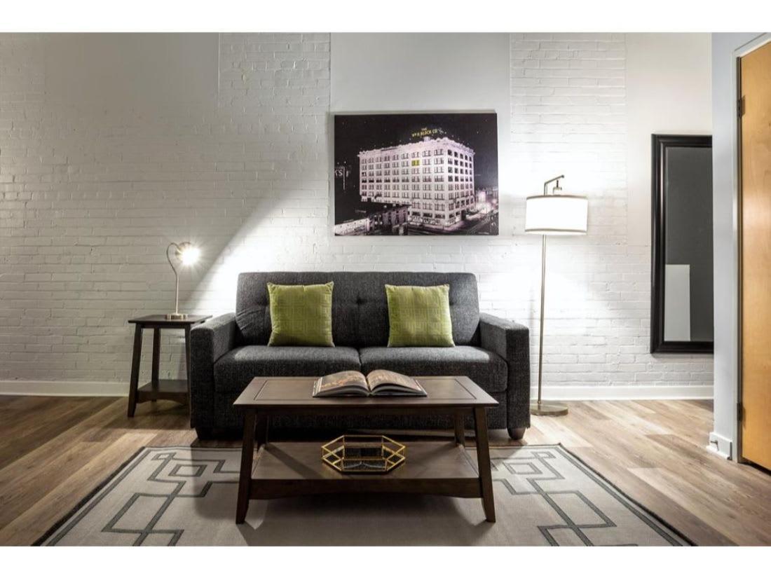 2Br 2Ba In The Block By Cozysuites! Indianapolis Extérieur photo
