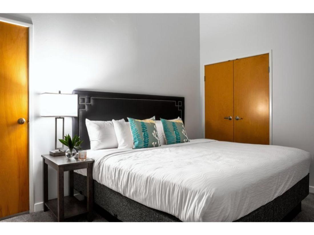 2Br 2Ba In The Block By Cozysuites! Indianapolis Extérieur photo